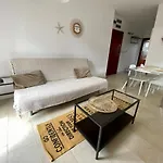 Bursztynowa 16 *