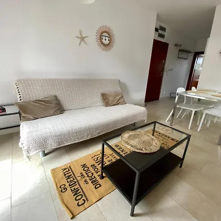 Bursztynowa 16 *