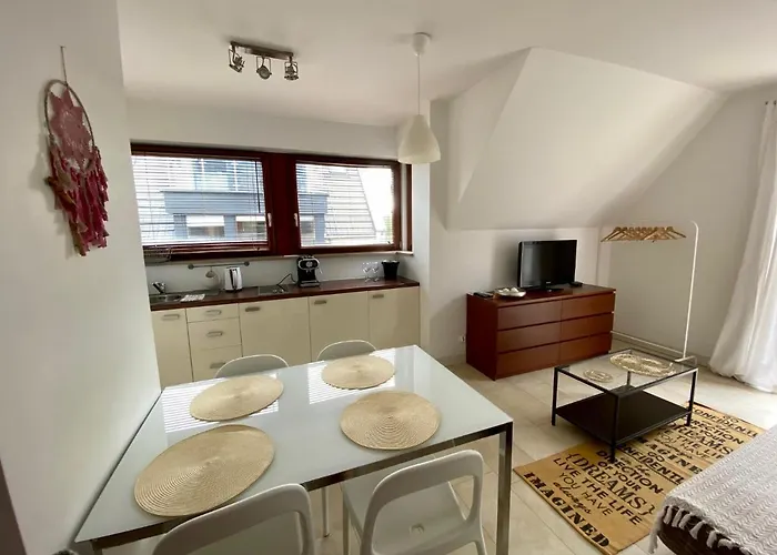 Bursztynowa 16 * هيل